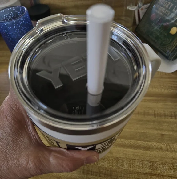 YETI White Rambler 42 oz Mug with Straw Lid - Picture 3 of 4